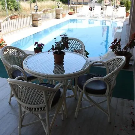 فندق Moneta Butik 3*